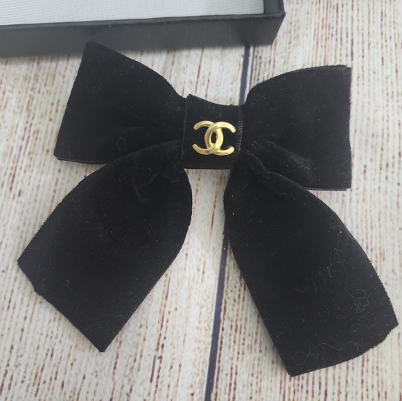 Vintage Chanel Black Bow Hair Accessory - Picture 3 of 7